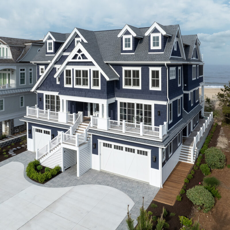 Choosing the Perfect Exterior Siding for Your Coastal Home Thumbnail