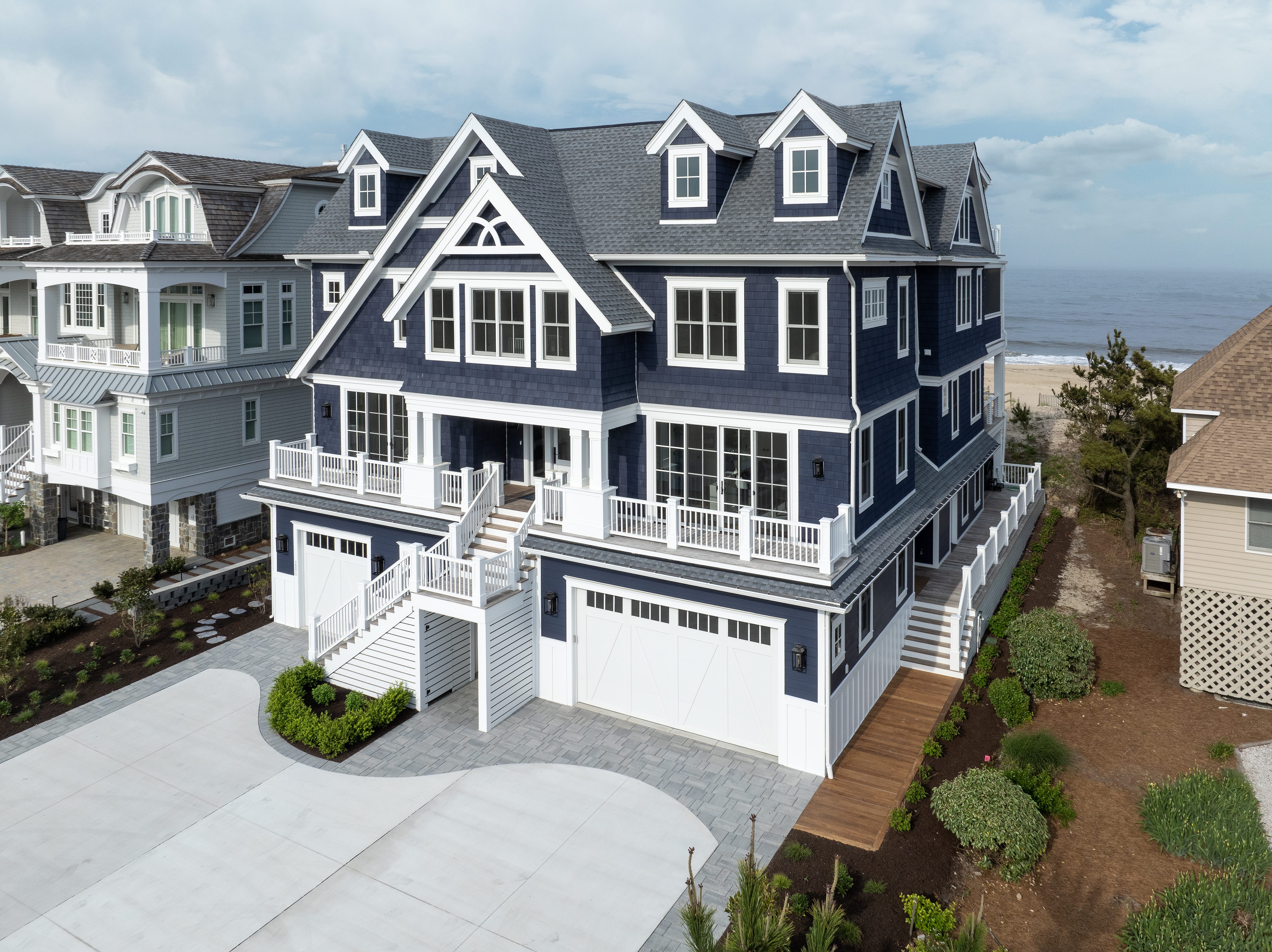 Choosing the Perfect Exterior Siding for Your Coastal Home